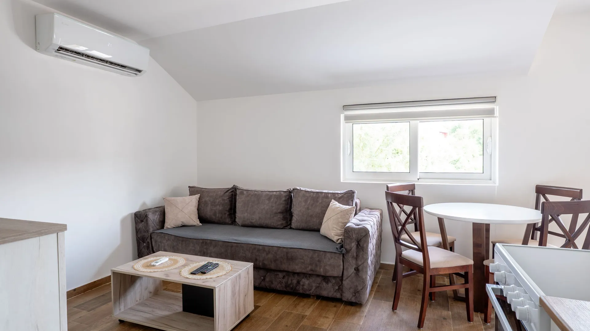 Rent, one bedroom apartment, 40m², Radanovići, Kotor