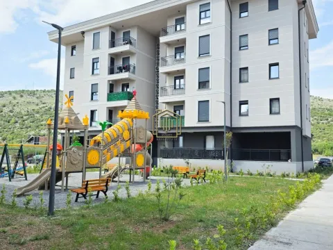 Rent, two bedroom apartment, 64m², Tološi, Podgorica - image 14