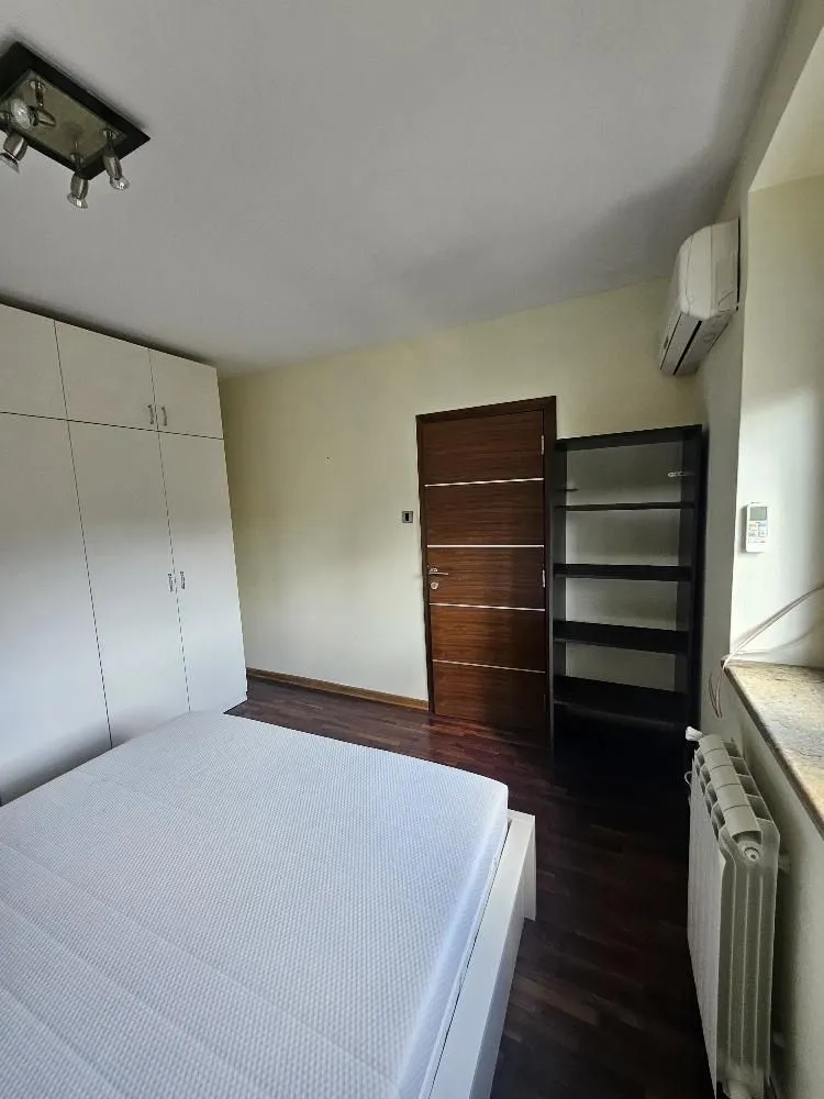 Izdavanje, dvosoban stan, 37m², Stari Grad, Beograd