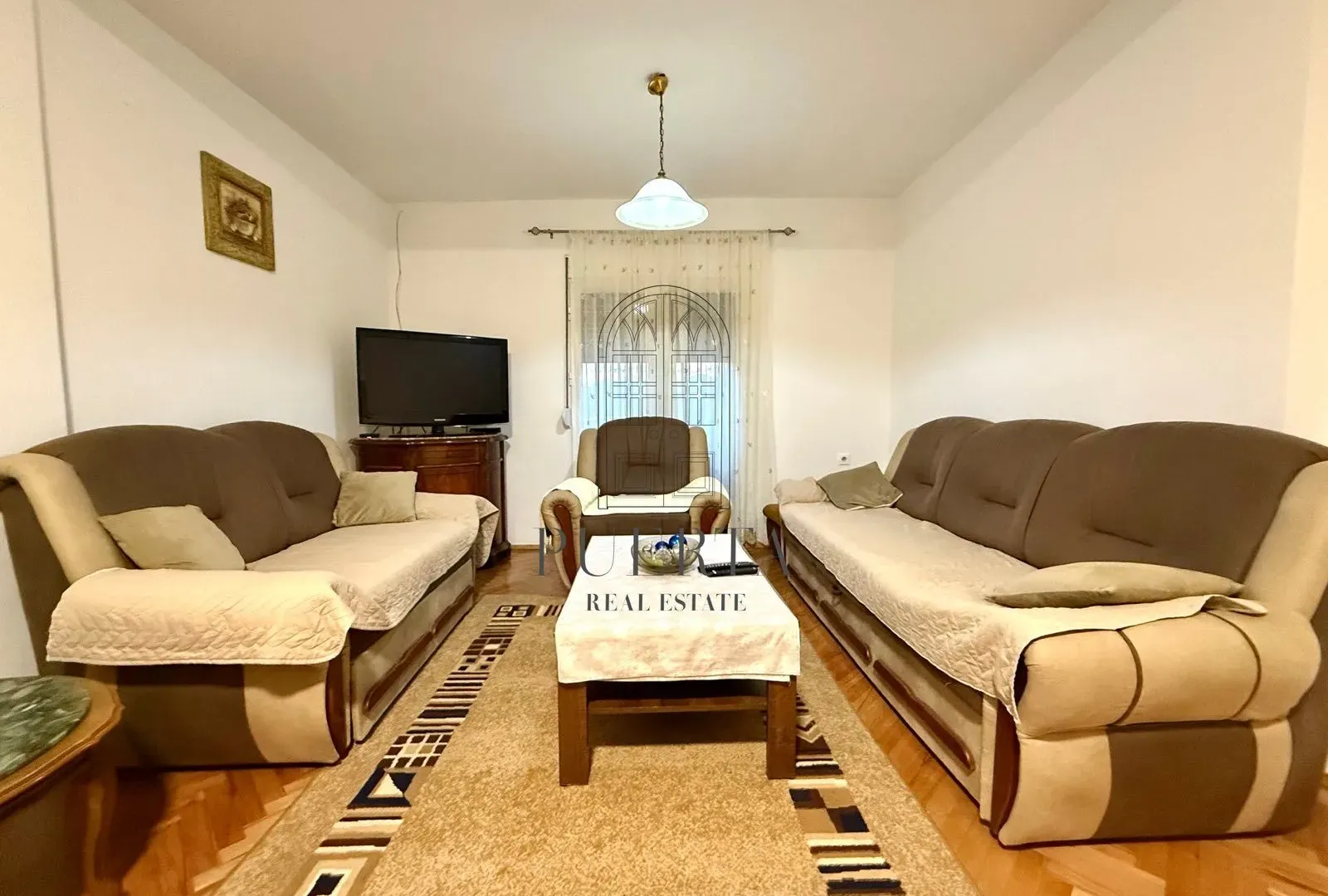 Izdavanje, dvosoban stan, 80m², Dalmatinska ulica, Podgorica