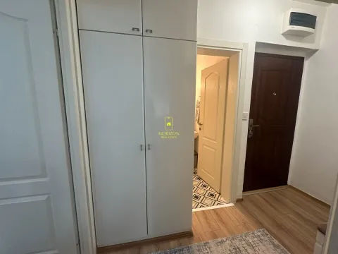 Izdavanje, jednosoban stan, 40m², Stari Aerodrom, Podgorica - image 11