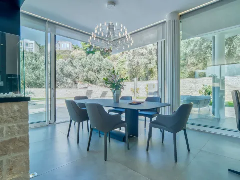 Rent, house, 749m², Crvena Glavica, Budva - image 9