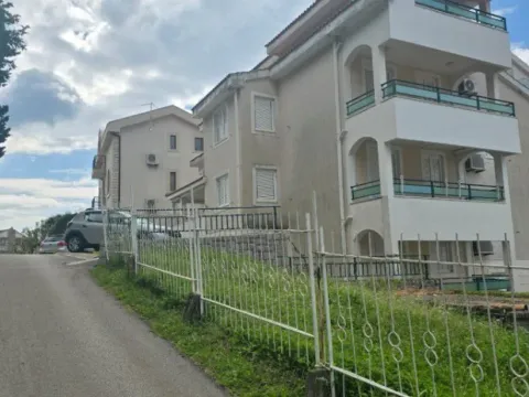 Prodaja, jednosoban stan, 54m², Petrovac, Budva