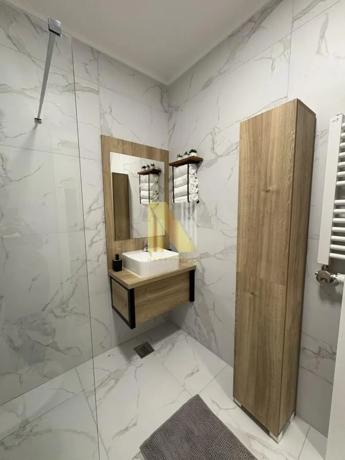 Izdavanje, jednosoban stan, 39m², Avijatičarsko naselje, Novi Sad Sve Podlokacije
