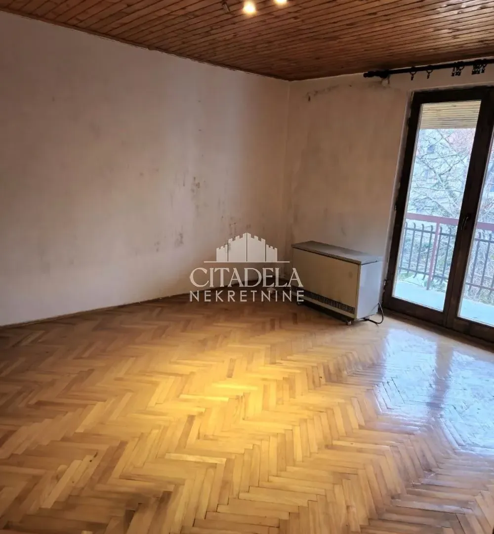 Prodaja, trosoban stan, 75m², Cerak, Beograd