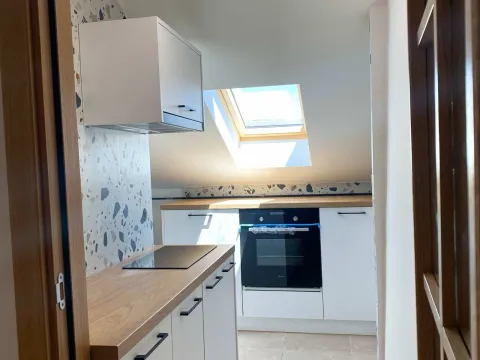 Izdavanje, dvosoban stan, 76m², Centar, Podgorica - image 6