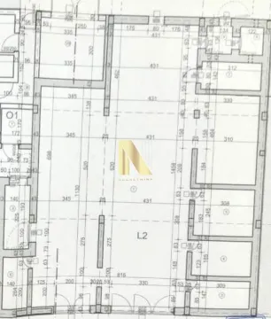 Property floor plan with marked dimensions and room layout. - image 5
