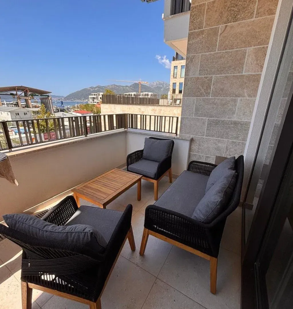 Rent, three bedroom apartment, 110m², Porto Montenegro, Tivat