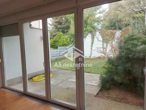 Rent, house, 300m², Savski Venac, Beograd