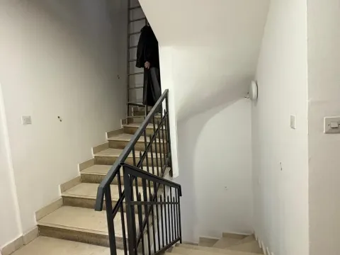 Izdavanje, poslovni prostor, 150m², Centar, Podgorica - image 2