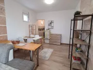 Izdavanje, dvosoban stan, 70m², Momišići, Podgorica - image 2