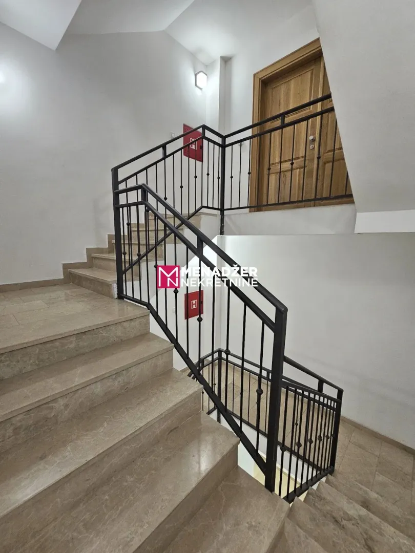 Rent, office space, 120m², Centar, Podgorica