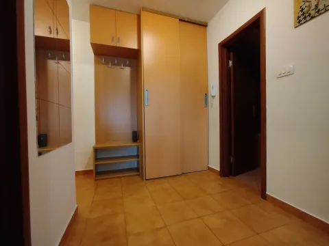 Rent, one bedroom apartment, 45m², Stari Aerodrom, Podgorica - image 5