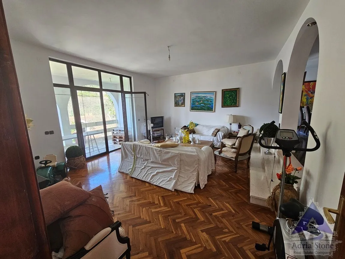 Prodaja, kuća, 225m², Seljanovo, Tivat