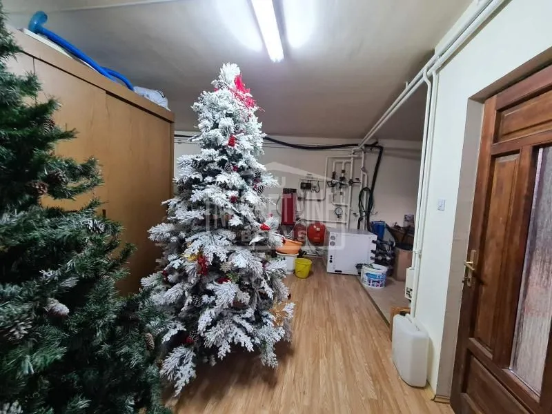 Prodaja, kuća, 345m², Prozivka, Subotica