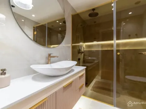 Sale, three bedroom apartment, 201m², Centar, Tivat - image 11