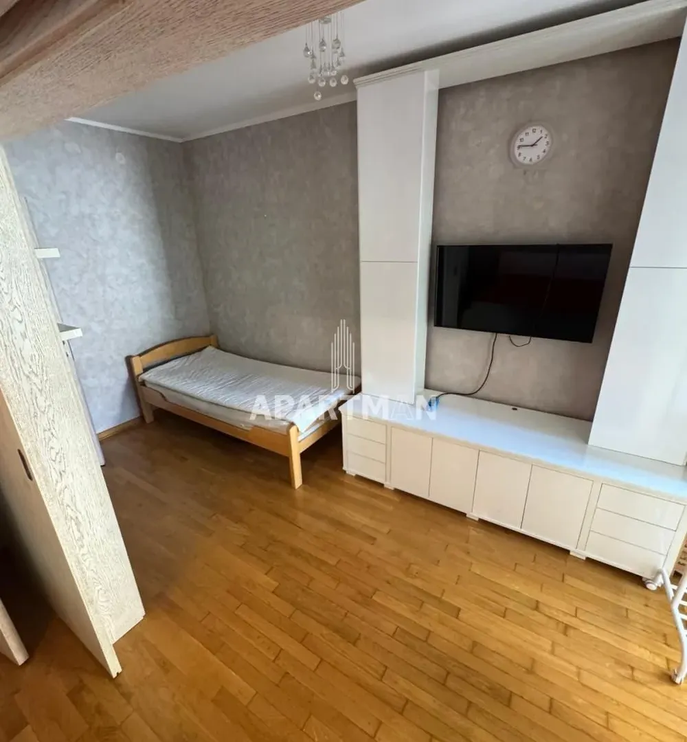 Rent, three bedroom apartment, 113m², Vračar Hram, Vračar Sve Podlokacije