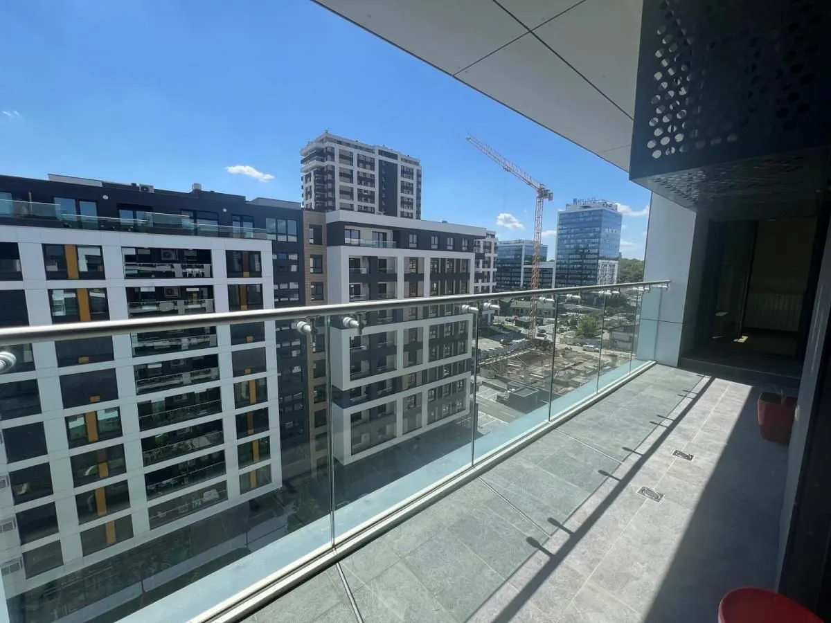 Izdavanje, trosoban stan, 112m², Savski Venac, Beograd
