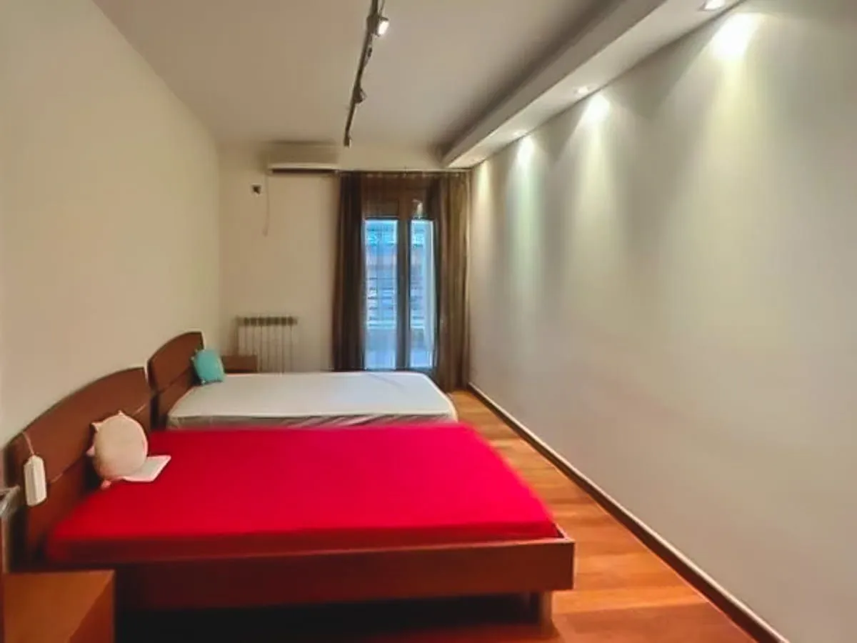 Izdavanje, dvosoban stan, 95m², Kruševac, Podgorica