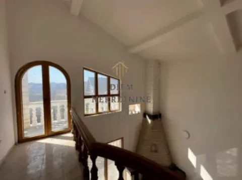 Izdavanje, kuća, 500m², Stari Aerodrom, Podgorica - image 3