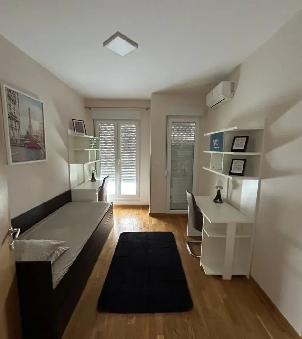 Rent, two bedroom apartment, 64m², City Kvart, Podgorica