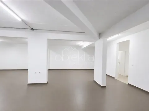 Rent, office space, 90m², Kotor, Crna Gora - image 3