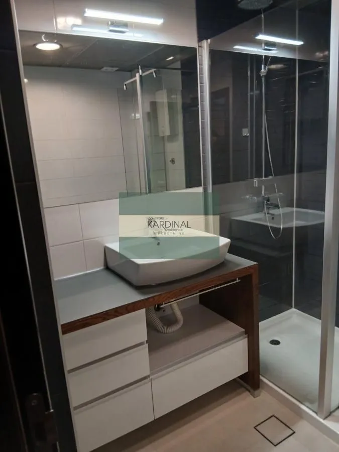 Izdavanje, dvosoban stan, 76m², Veliki park, Kragujevac