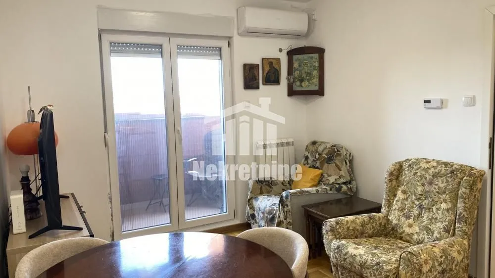 Sale, one bedroom apartment, 36m², Zemun Cara Dušana, Zemun Sve Podlokacije