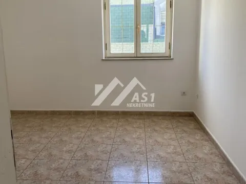 Izdavanje, poslovni prostor, 350m², Nova Detelinara, Novi Sad Sve Podlokacije - image 4