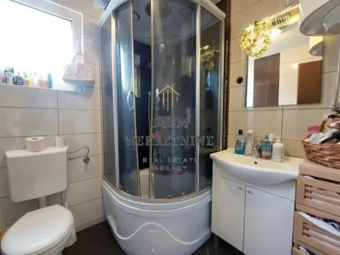 Rent, two bedroom apartment, 80m², Kavač, Kotor - image 10