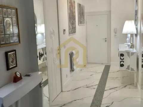 Prodaja, trosoban stan, 141m², Autokomanda, Voždovac Sve Podlokacije - image 9