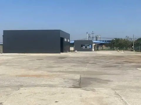 Izdavanje, poslovni prostor, 220m², Zemun Ugrinovci, Zemun Sve Podlokacije - image 2