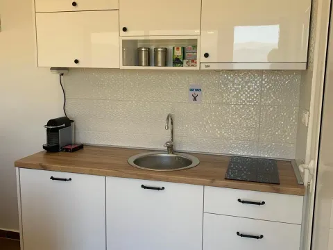 Rent, house, 30m², Lješevići, Kotor - image 12