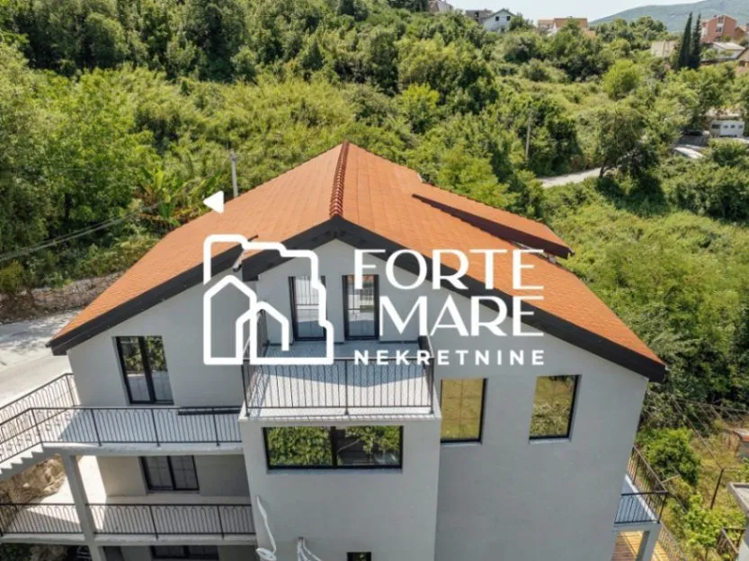 Prodaja, trosoban stan, 122m², Herceg Novi, Crna Gora