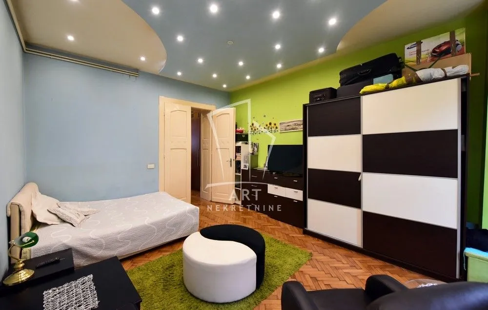 Sale, three bedroom apartment, 86m², Vračar Sve Podlokacije, Beograd