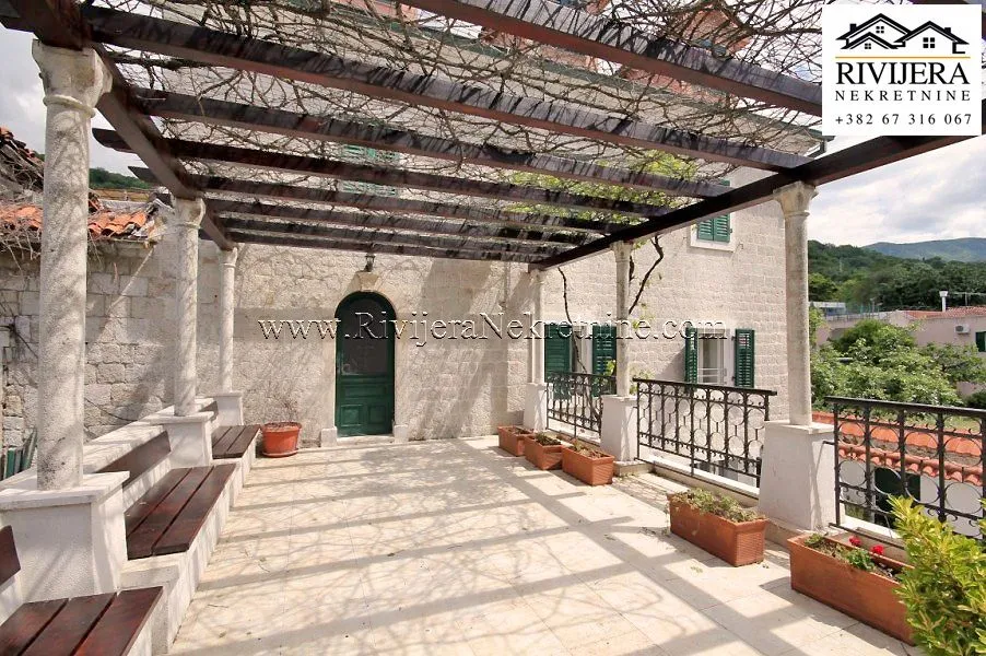Prodaja, kuća, 230m², Meljine, Herceg Novi