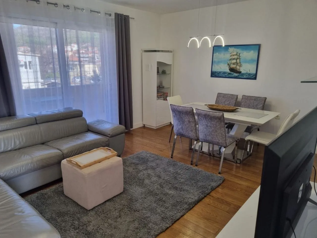 Rent, two bedroom apartment, 90m², Tivat, Crna Gora