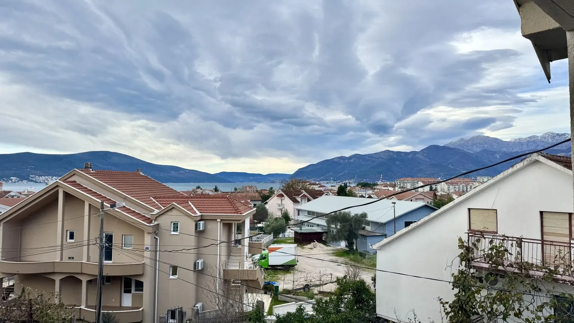 Prodaja, kuća, 375m², Kalimanj, Tivat