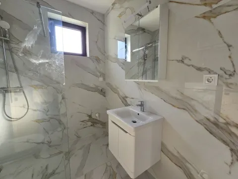 Sale, one bedroom apartment, 44m², Tivat, Crna Gora - image 7