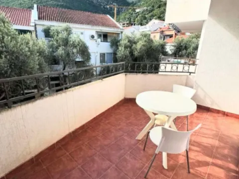 Sale, one bedroom apartment, 37m², Petrovac, Budva - image 1