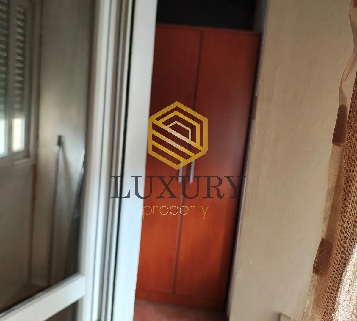 Izdavanje, jednosoban stan, 45m², Centar, Podgorica