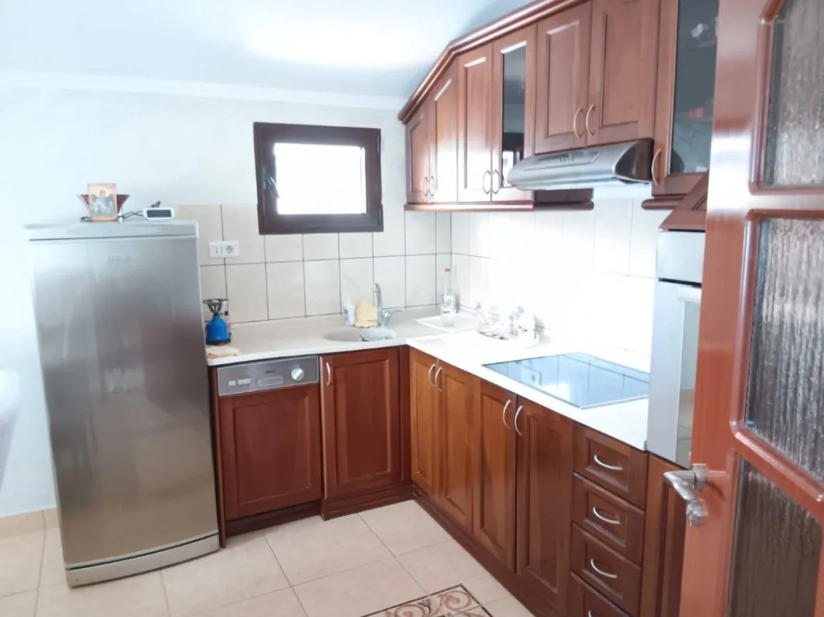 Rent, house, 180m², Masline, Podgorica