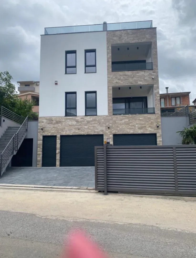 Prodaja, kuća, 400m², Bjeliši, Bar