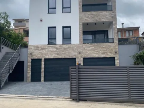 Sale, house, 400m², Bjeliši, Bar