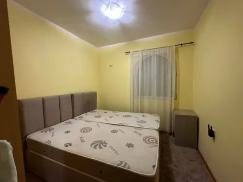 Izdavanje, kuća, 40m², Stari Aerodrom, Podgorica - image 7