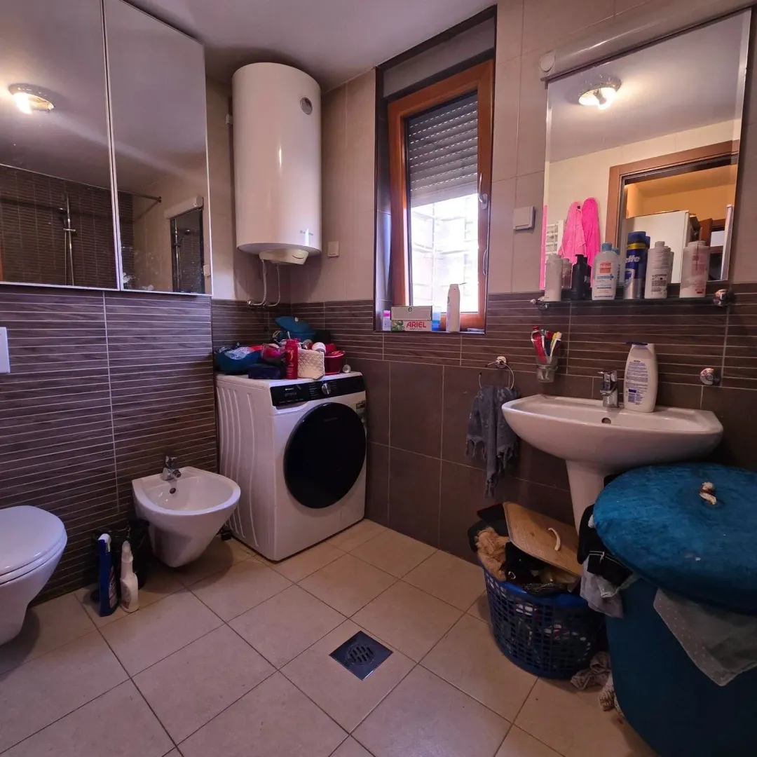 Prodaja, trosoban stan, 120m², Tološka šuma, Podgorica