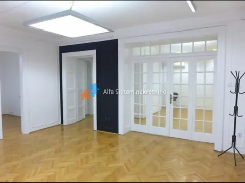Rent, four bedroom apartment, 120m², Stari Grad, Beograd