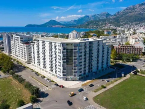 Sale, two bedroom apartment, 47m², Centar, Bar