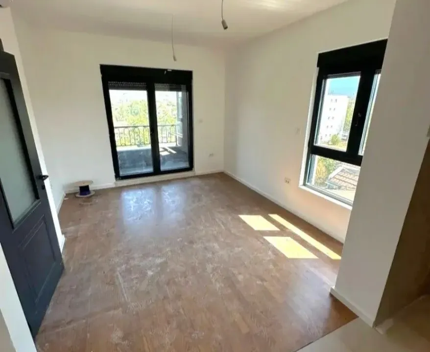 Prodaja, jednosoban stan, 45m², Zagorič, Podgorica