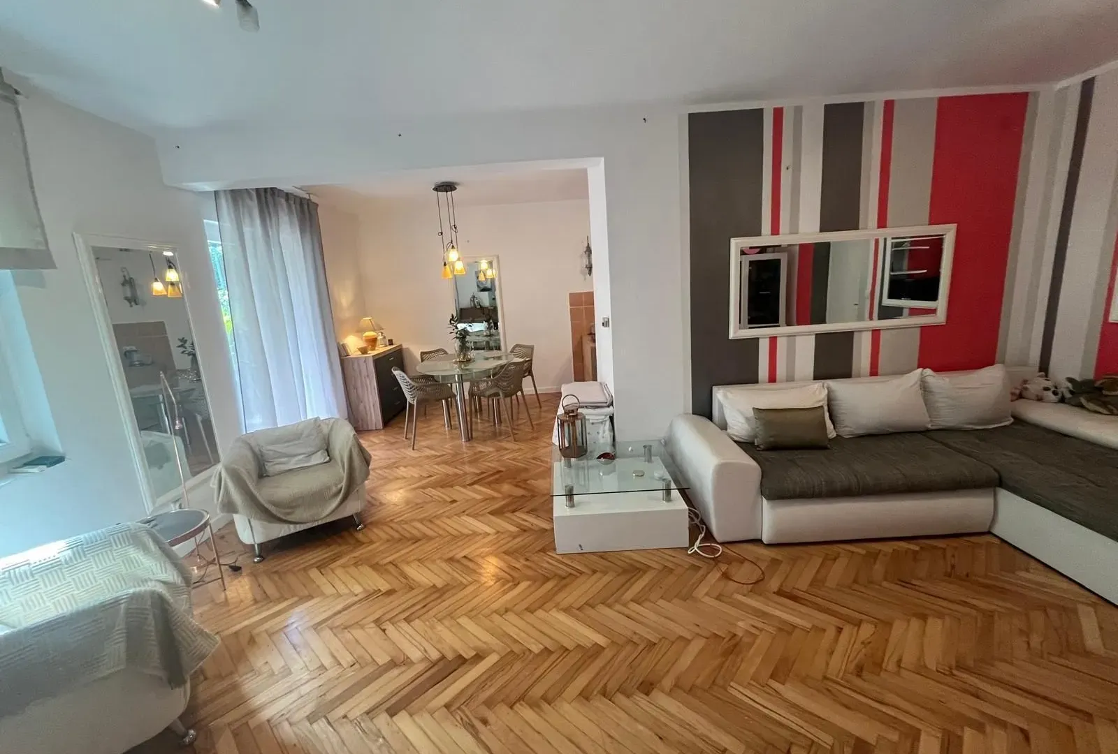 Izdavanje, dvosoban stan, 125m², Budva, Crna Gora